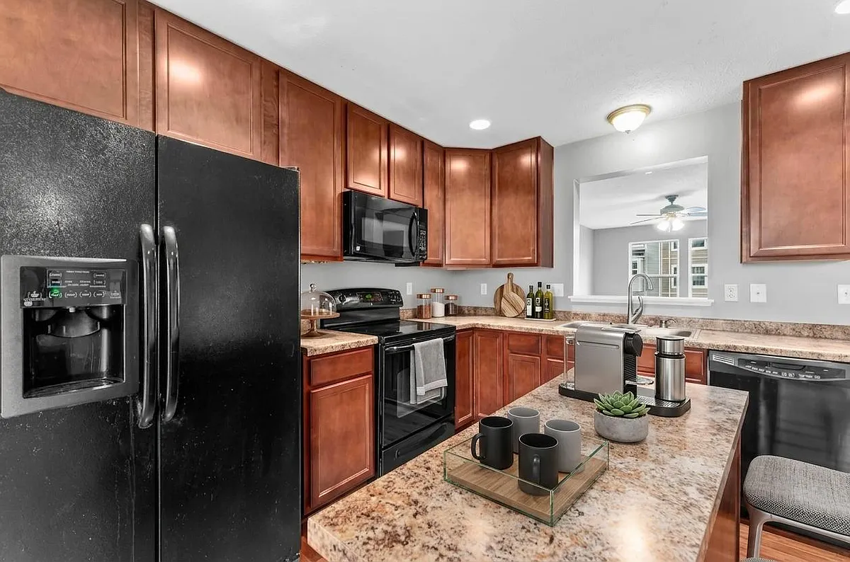 Kitchen - 109 Birds Eye View Dr
