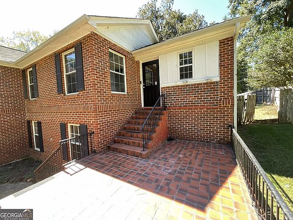 2nd image of 430 W Buford Rd
