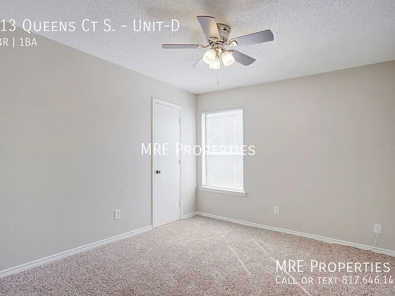 313 Queens Ct S #D — Photo 10