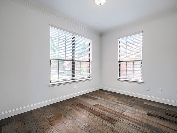 4th image of 1127 Valley Vista Dr