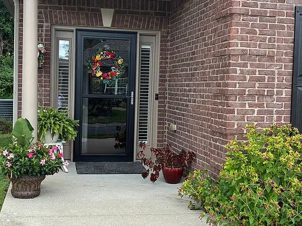 6007 Cottage Ln, Crestwood, KY 40014