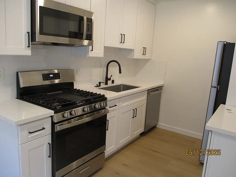 3227 Altura Ave #3 — Photo 16