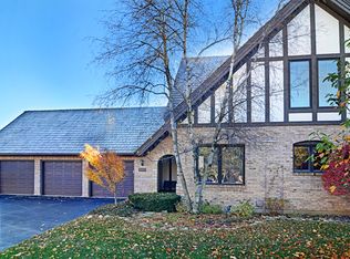 101 Kenmare Dr, Burr Ridge, IL 60527