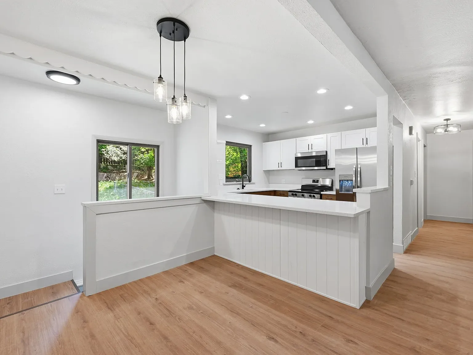 5 bed, 1800 sqft, $2,300 — Photo 3