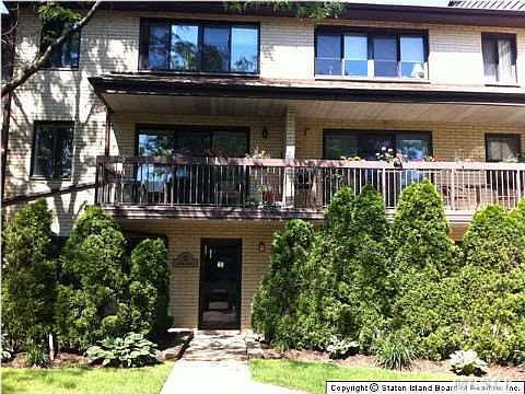 1st image of 15 Kathy Pl APT 1B