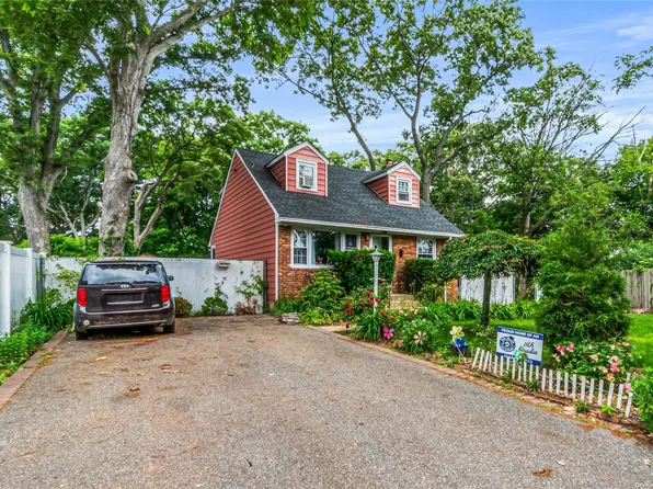 75 Jervis Avenue, East Farmingdale, NY 11735