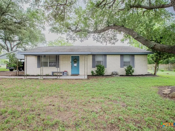 39 N Mesquite Dr, Victoria, TX 77905