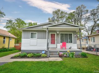 2368 E Boatfield Ave, Burton, MI 48529