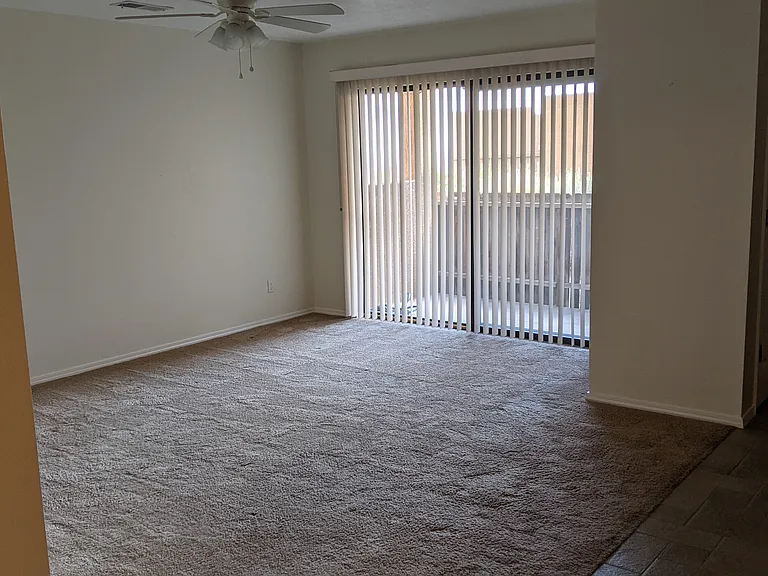 2900 Vista Del Rey NE — Photo 7