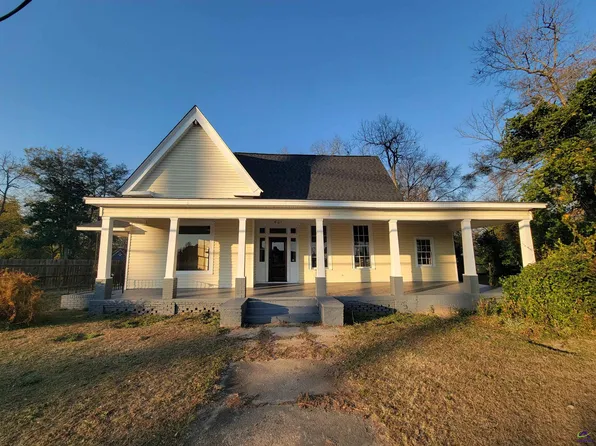 9 Academy St, Hawkinsville, GA 31036