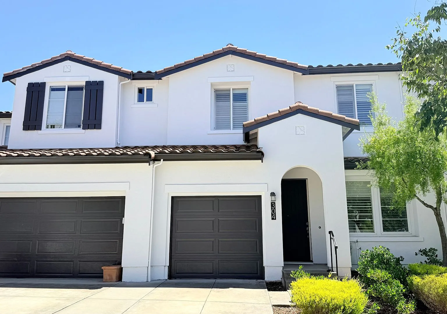 Beautiful 4BD/3BA, Two-Story Townhome in Alamo Creek, Danville- Available NOW! — Photo 1