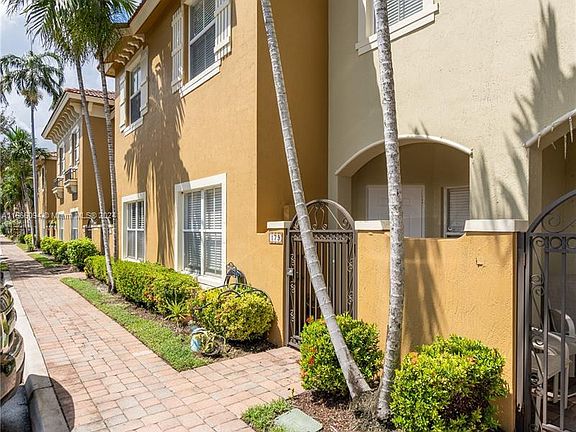 3rd image of 179 Lake Monterey Cir #179