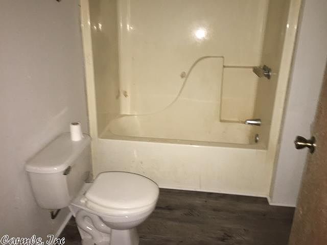2nd image of 2812 Avalon Rd