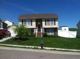 1280 Stonechris Dr, Harrisonburg, VA 22802