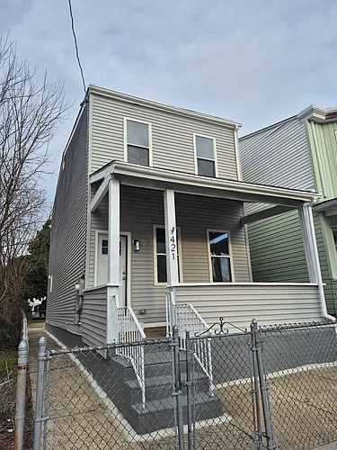 421 Ridgeway St Photo 1