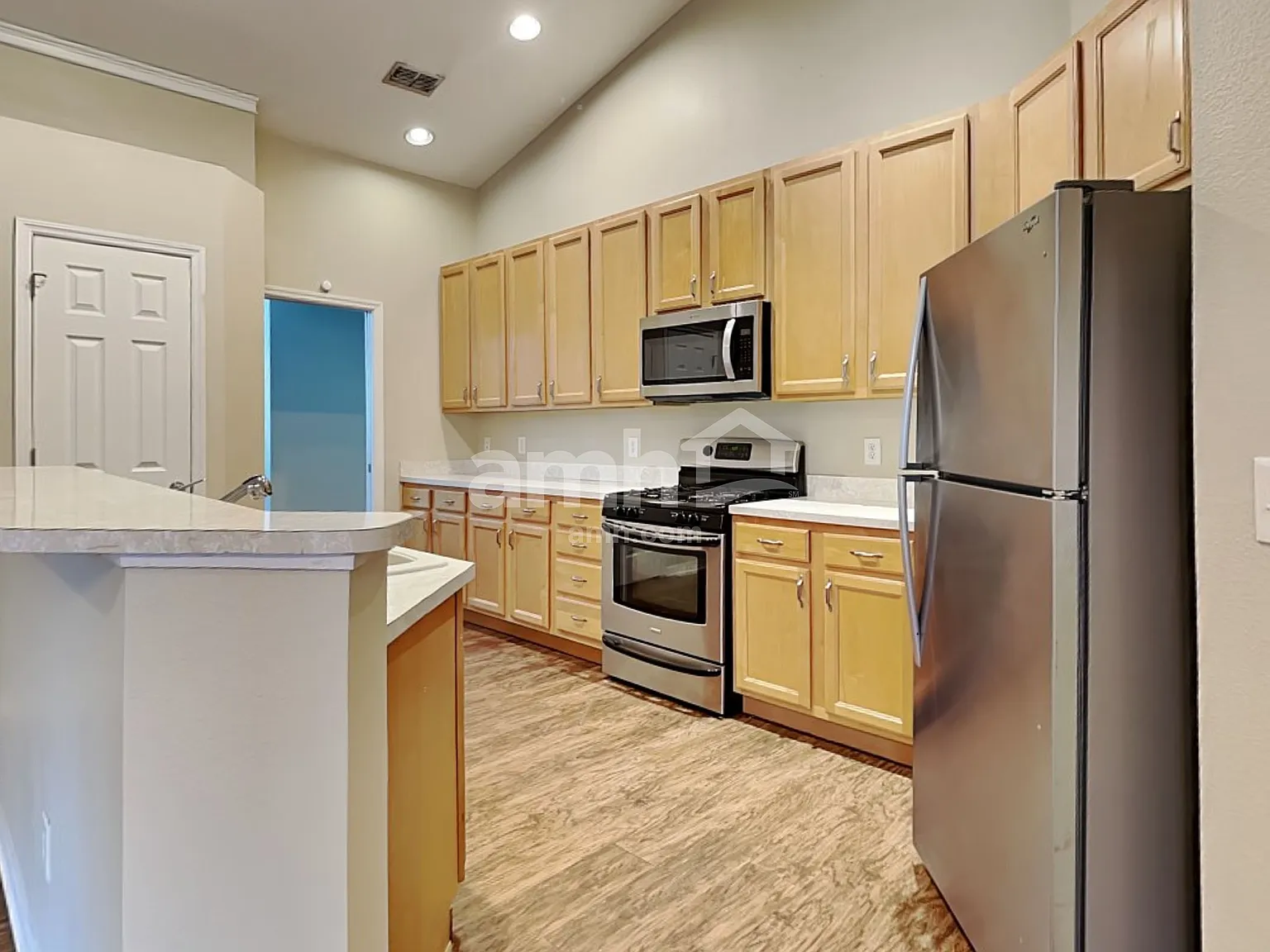 3 bed, 2.0 bath, 1852 sqft, $2,395 — Photo 4