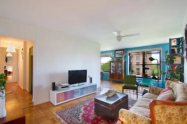 Sold by JDM Real Estate Consulting | media 9