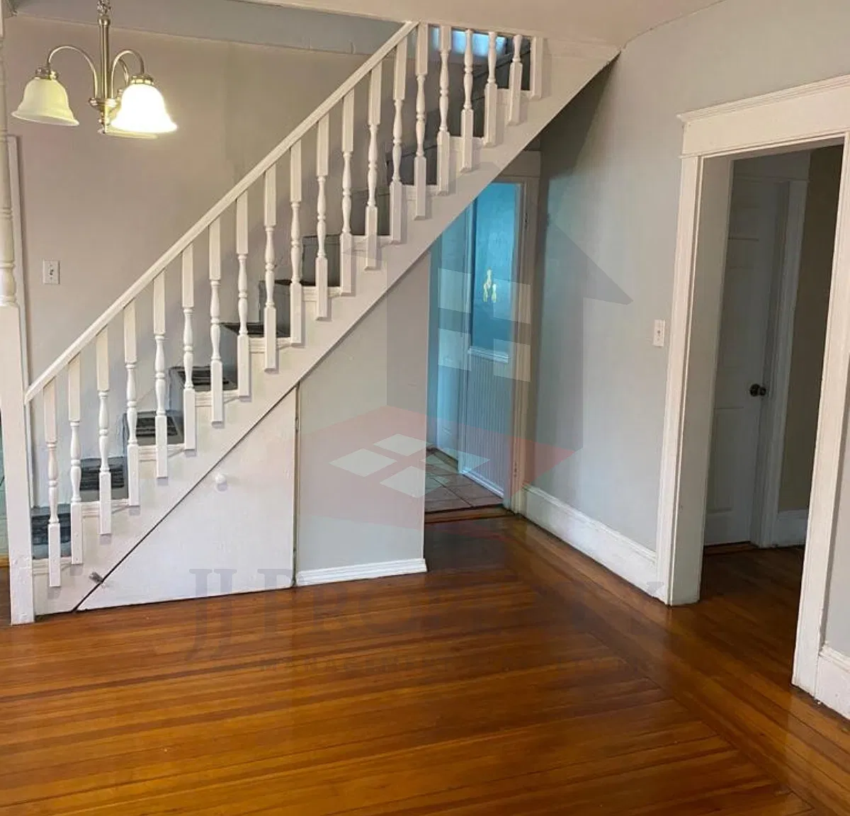 4 bed, $2,300 — Photo 4