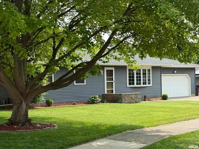 2123 Highwood Ave, Pekin, IL, 61554