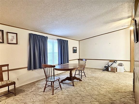 3rd image of 1807 Park Lane Dr