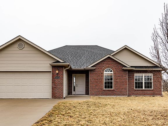 2nd image of 3200 Elephant Dr