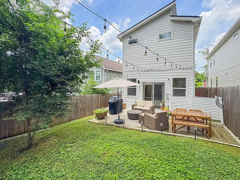 962 Strouse Ave #A — Photo 32