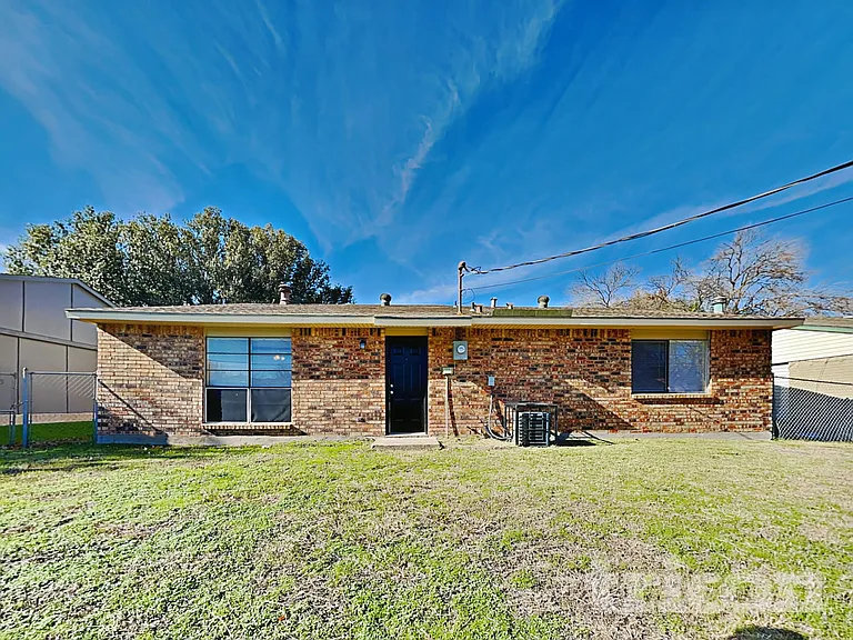 9324 Timberbluff Rd — Photo 16