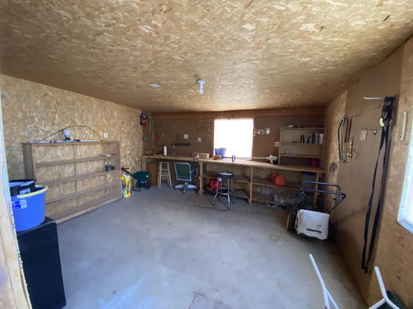 225 La Paloma Dr, Rawlins, WY 82301