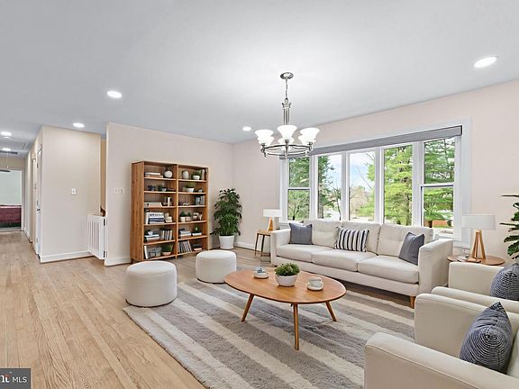 2nd image of 19005 Mount Airey Rd