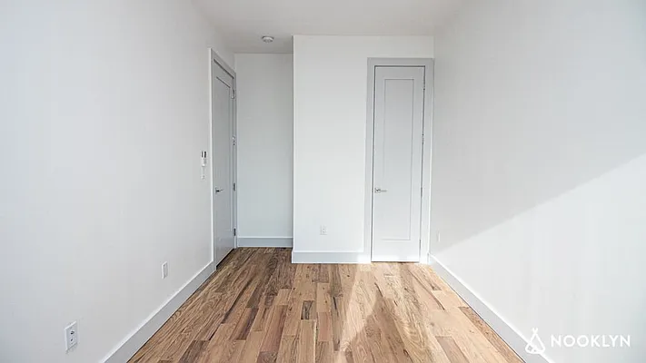 Rented by Nooklyn NYC LLC | media 24