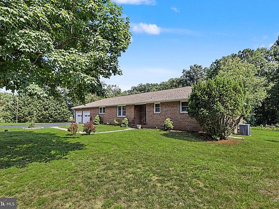 5th image of 2048 Bustleton Rd