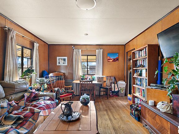 4th image of 2701 Withers Ave
