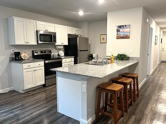 4 bed, 1517 sqft, $2,300 — Photo 3