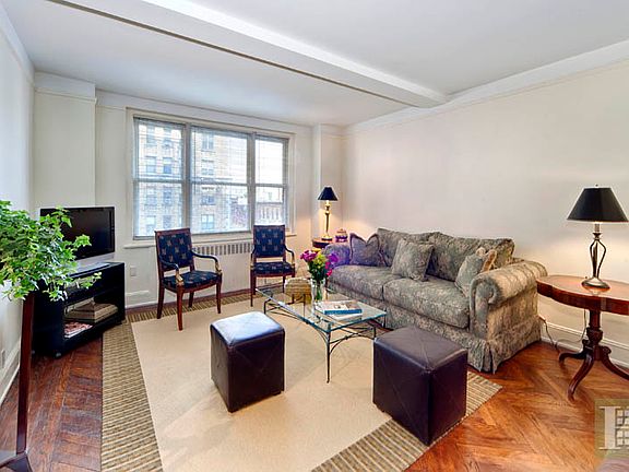 2nd image of 336 W End Ave APT 6B