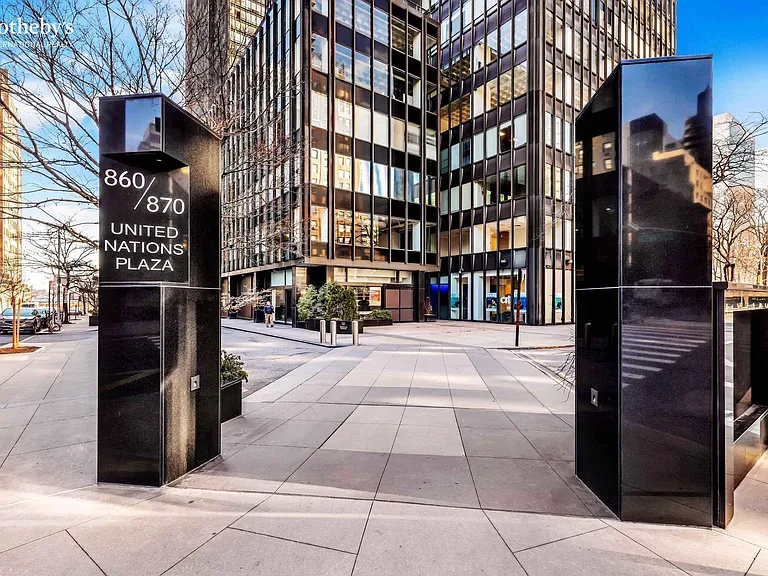 860 United Nations Plz #Penthouse 37/38b — Photo 20