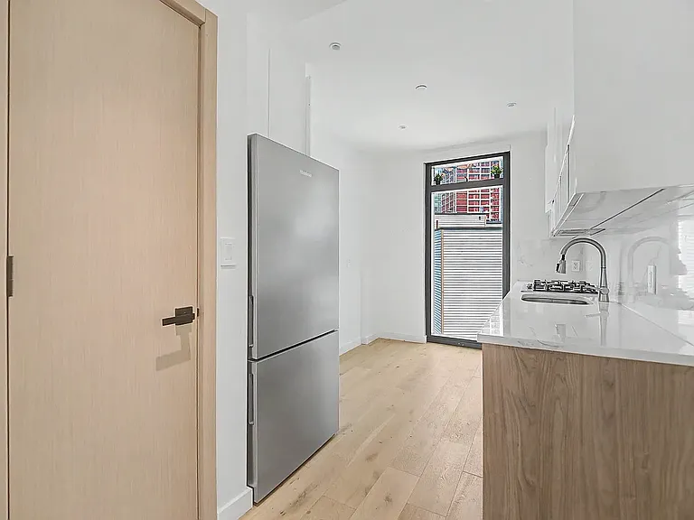 42-62 Hunter St #10A — Photo 11