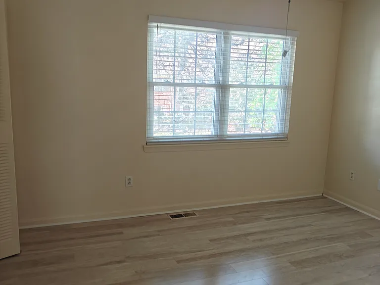 8816 Hunter Ridge Dr — Photo 18