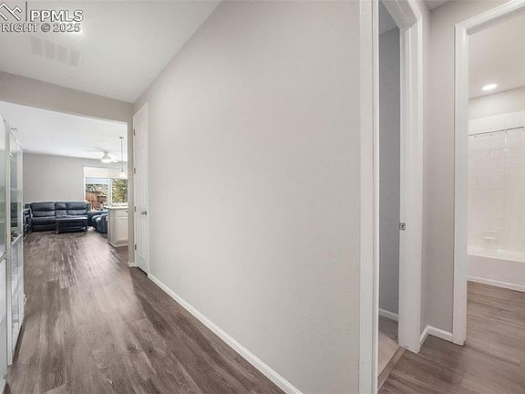 4th image of 182 Vista Cliff Cir