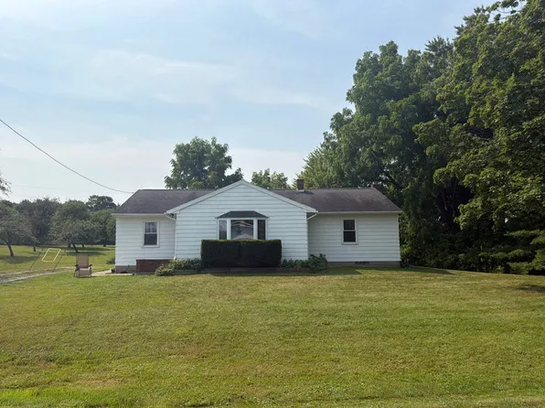 7097 Sherrod Hill Rd, Edinboro, PA 16412