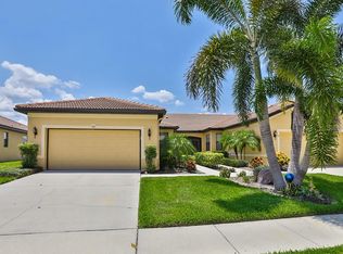 220 Shell Falls Dr, Apollo Beach, FL 33572