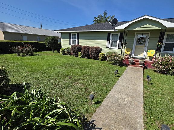 3rd image of 9 Pecan Dr