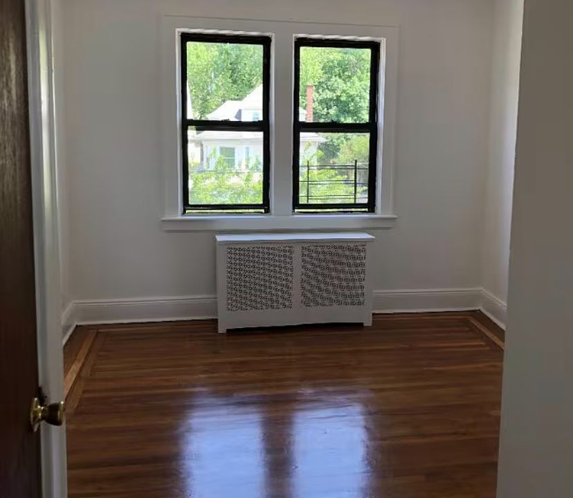 1st image of 411 Warburton Ave