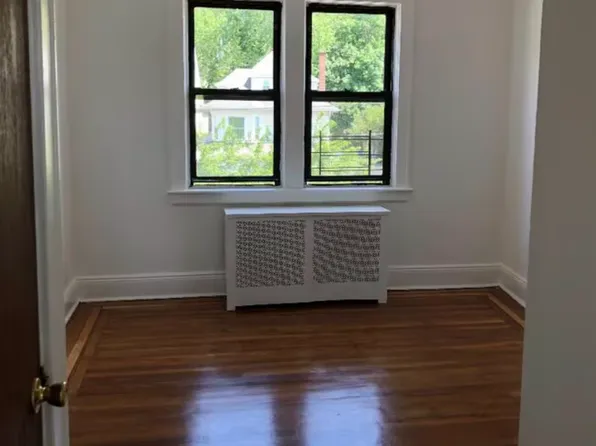 411 Warburton Ave, Yonkers, NY