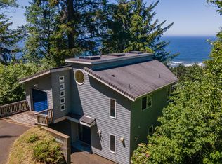 230 Crestview Dr, Yachats, OR