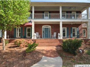 101 Joey Cir SE, Owens Cross Roads, AL 35763