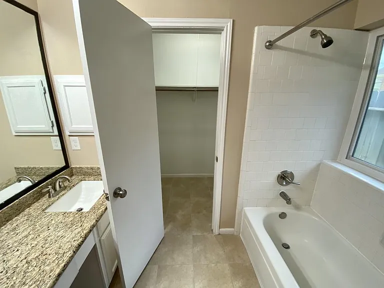 8646 Sunny Ridge Dr — Photo 17