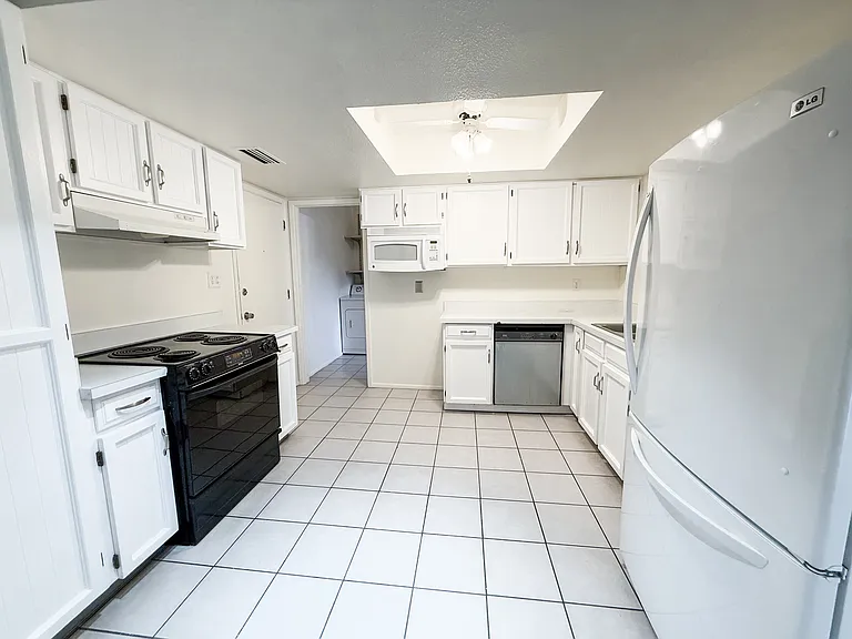 103 E Juniper Ave — Photo 4