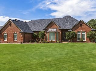 2013 Spirit Wood Ln, Edmond, OK 73025