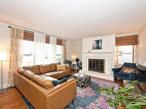 4th image of 3035 Cresthill Dr