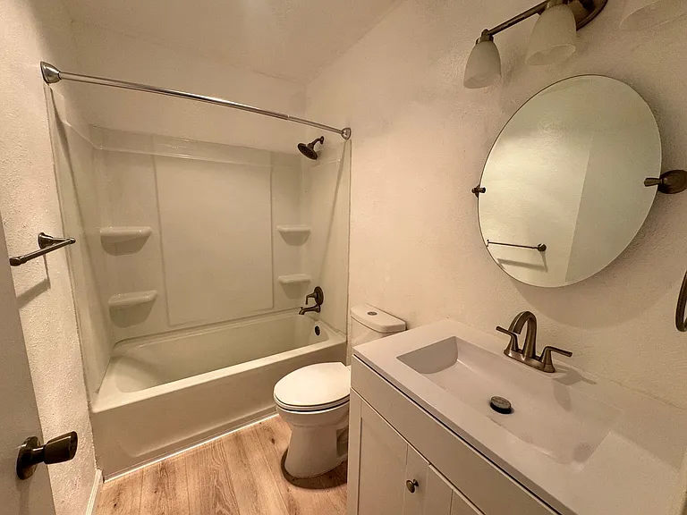 12204 Candelaria Rd NE — Photo 3